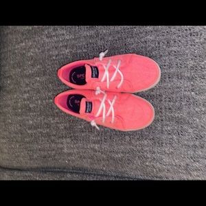 Girls gently used pink sperry sneaker size 11